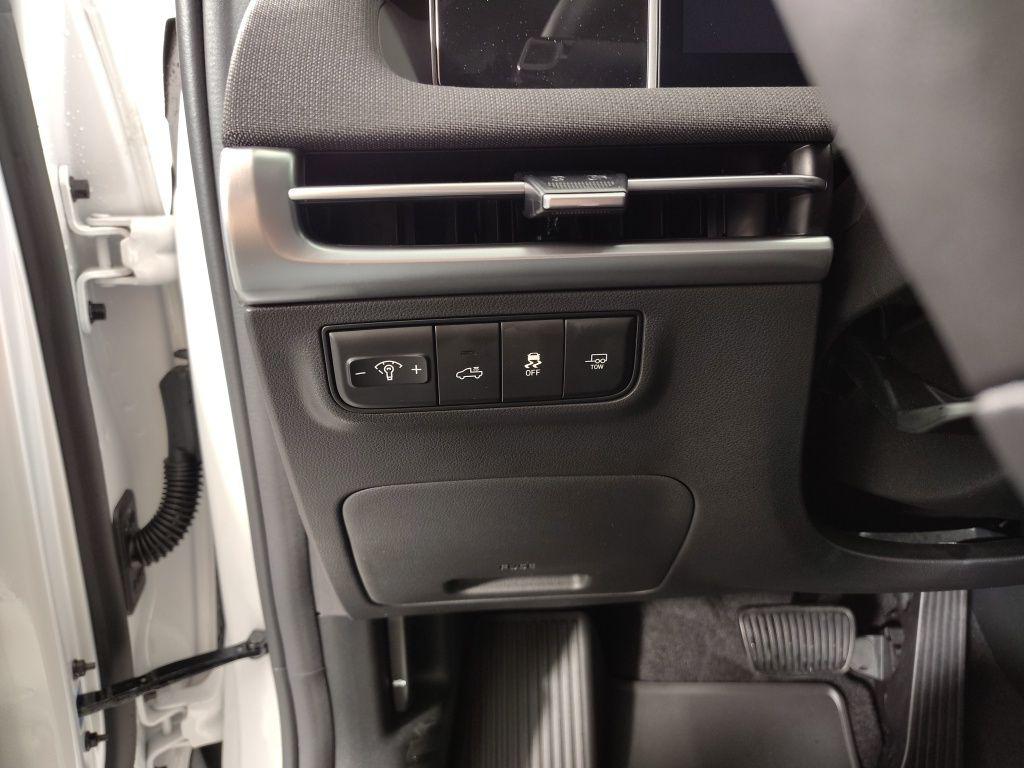 2026 Hyundai Santa Cruz Limited - Photo 16