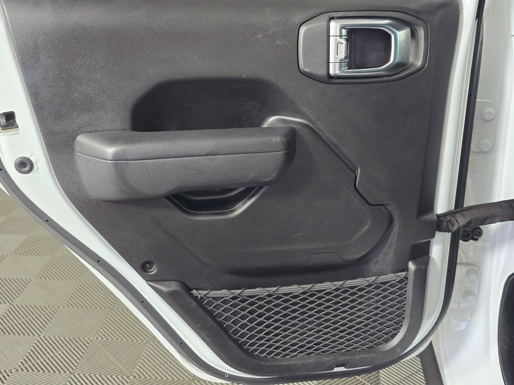 2025 Jeep Wrangler 4-Door Rubicon - Photo 32