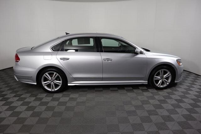 Used 2015 Volkswagen Passat SEL Premium with VIN 1VWCM7A32FC015915 for sale in Baxter, Minnesota