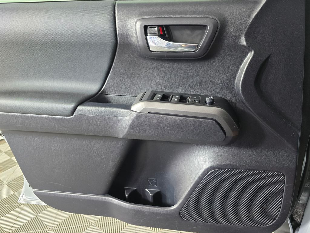2020 Toyota Tacoma TRD Sport - Photo 29