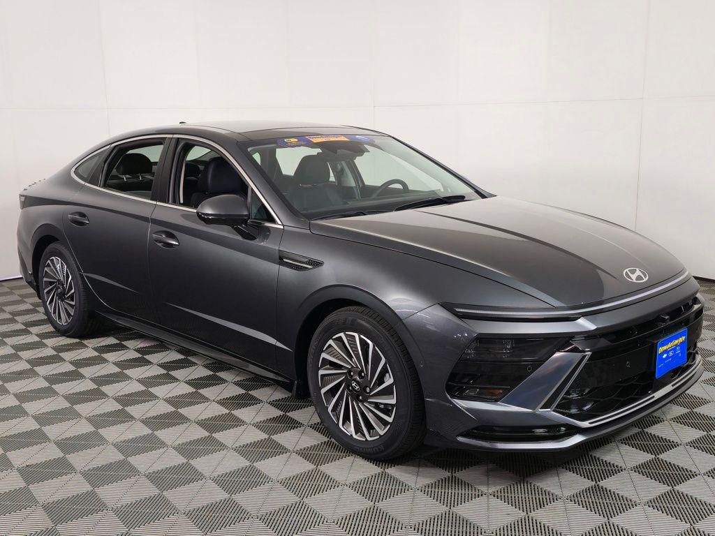 2025 Hyundai Sonata Hybrid Limited's photo