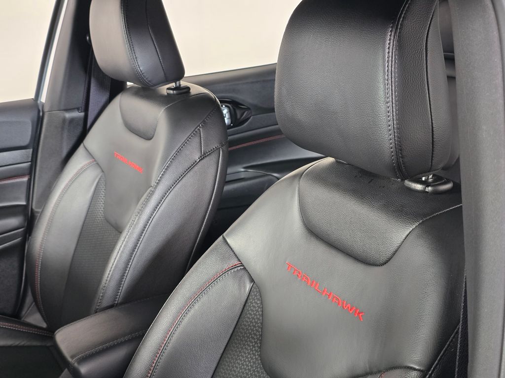 2025 Jeep Compass Trailhawk - Photo 13