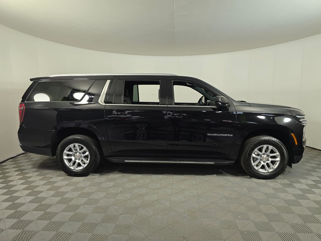 Used 2025 Chevrolet Suburban LT with VIN 1GNS6CRD3SR174195 for sale in Baxter, Minnesota