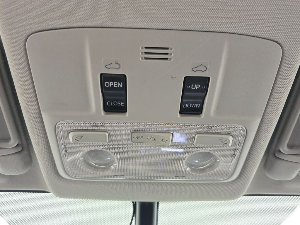 2015 Toyota RAV4 Limited - Photo 32