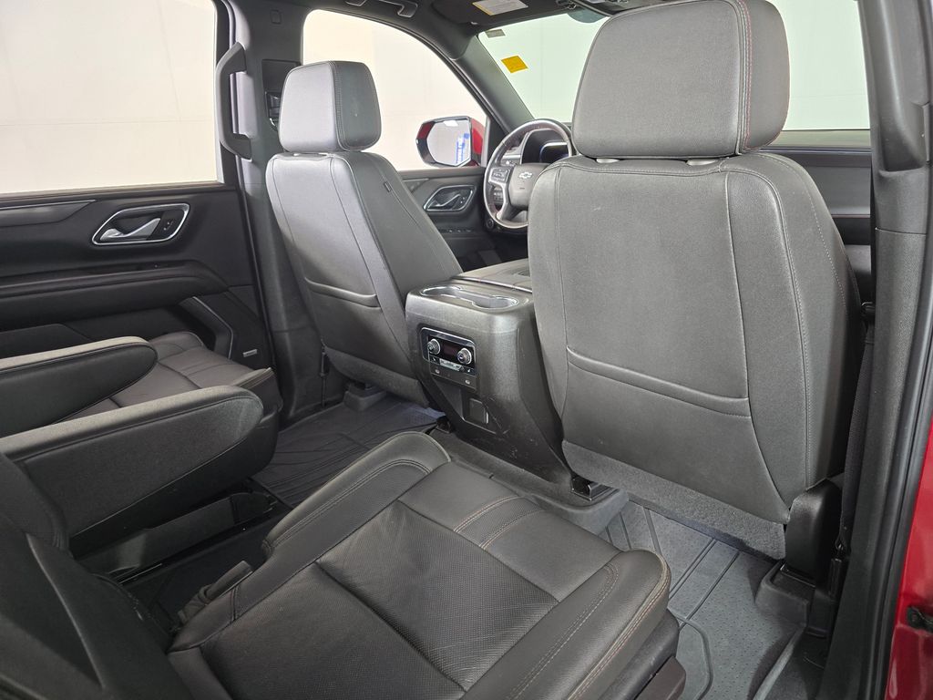 2022 Chevrolet Suburban RST - Photo 18