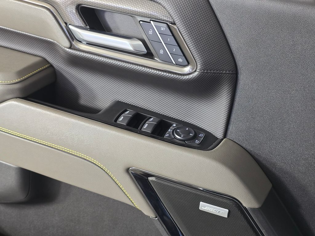 2024 Chevrolet Silverado 2500HD ZR2 - Photo 29