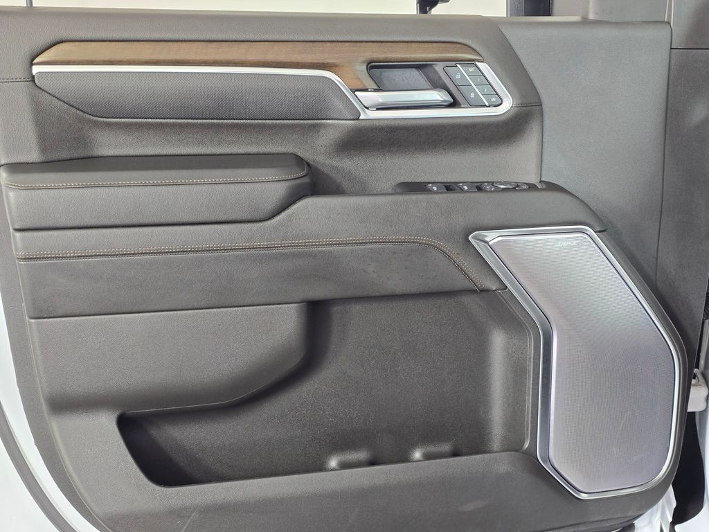 2025 Chevrolet Silverado 2500HD High Country - Photo 31