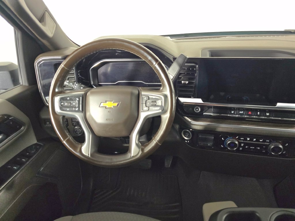 2025 Chevrolet Silverado 3500HD LT - Photo 19