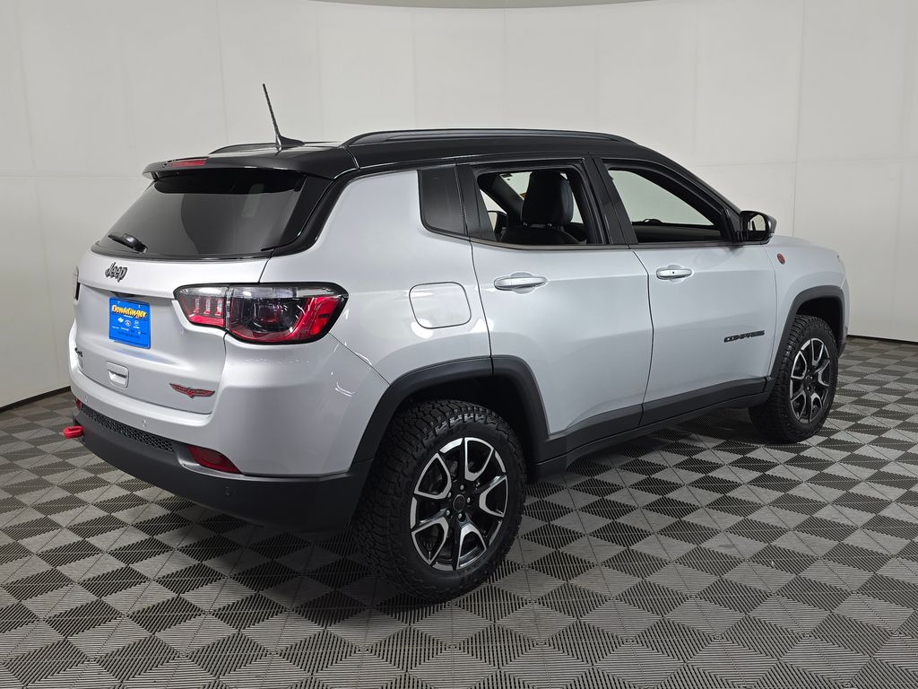 2025 Jeep Compass Trailhawk - Photo 7