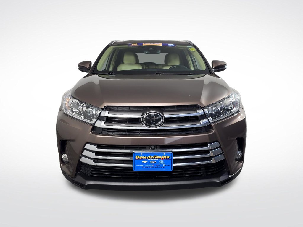 Used 2018 Toyota Highlander Limited Platinum with VIN 5TDDZRFH0JS907466 for sale in Baxter, Minnesota