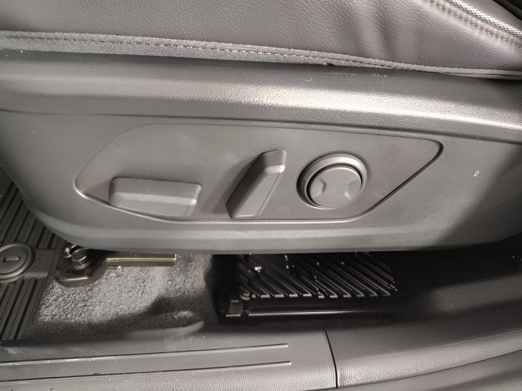 2026 Hyundai Santa Cruz Limited - Photo 15