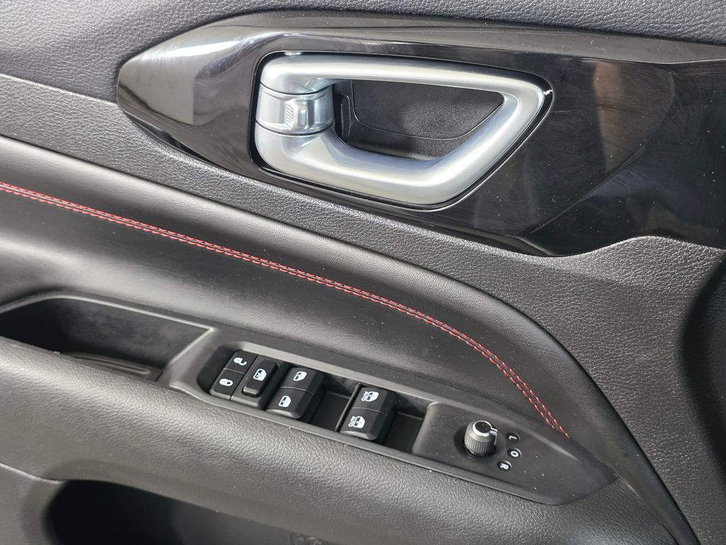 2025 Jeep Compass Trailhawk - Photo 35