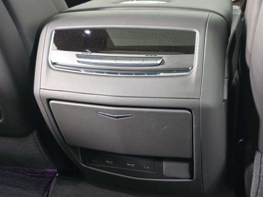 2025 Cadillac Escalade Sport Platinum - Photo 18