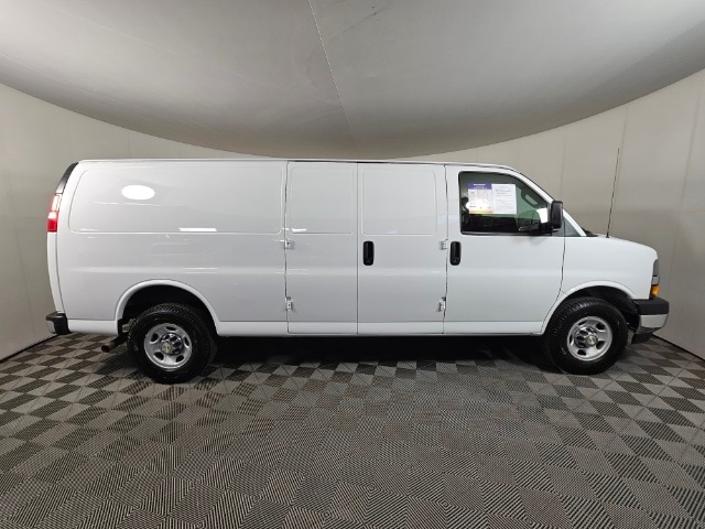 Used 2022 Chevrolet Express Cargo Work Van with VIN 1GCWGBF77N1156155 for sale in Baxter, Minnesota