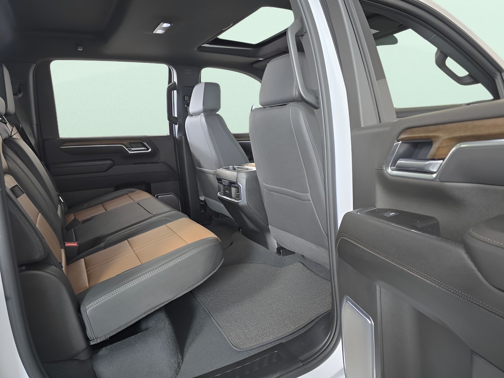 2025 Chevrolet Silverado 2500HD High Country - Photo 17