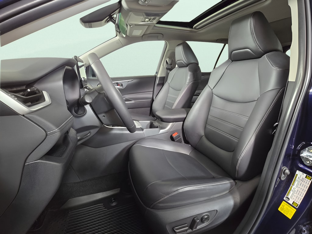 2024 Toyota RAV4 XLE Premium - Photo 11