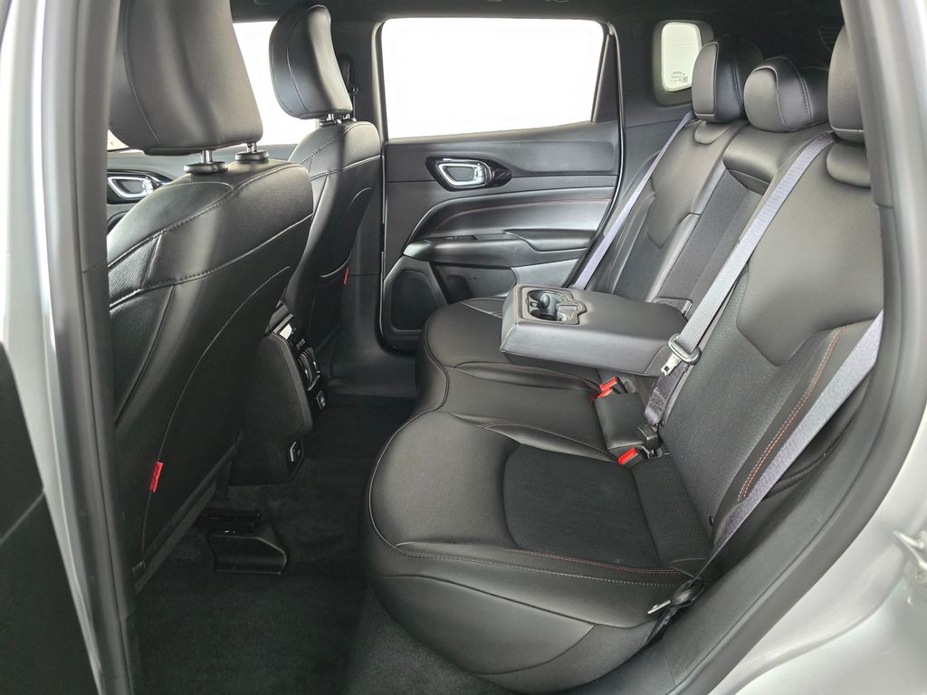 2025 Jeep Compass Trailhawk - Photo 15