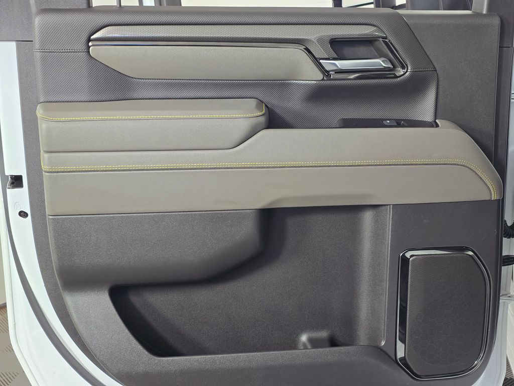 2024 Chevrolet Silverado 2500HD ZR2 - Photo 31