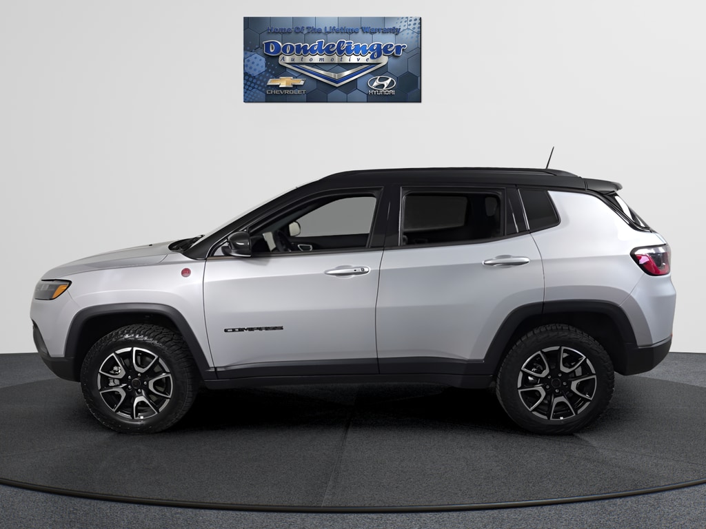 2025 Jeep Compass Trailhawk - Photo 4