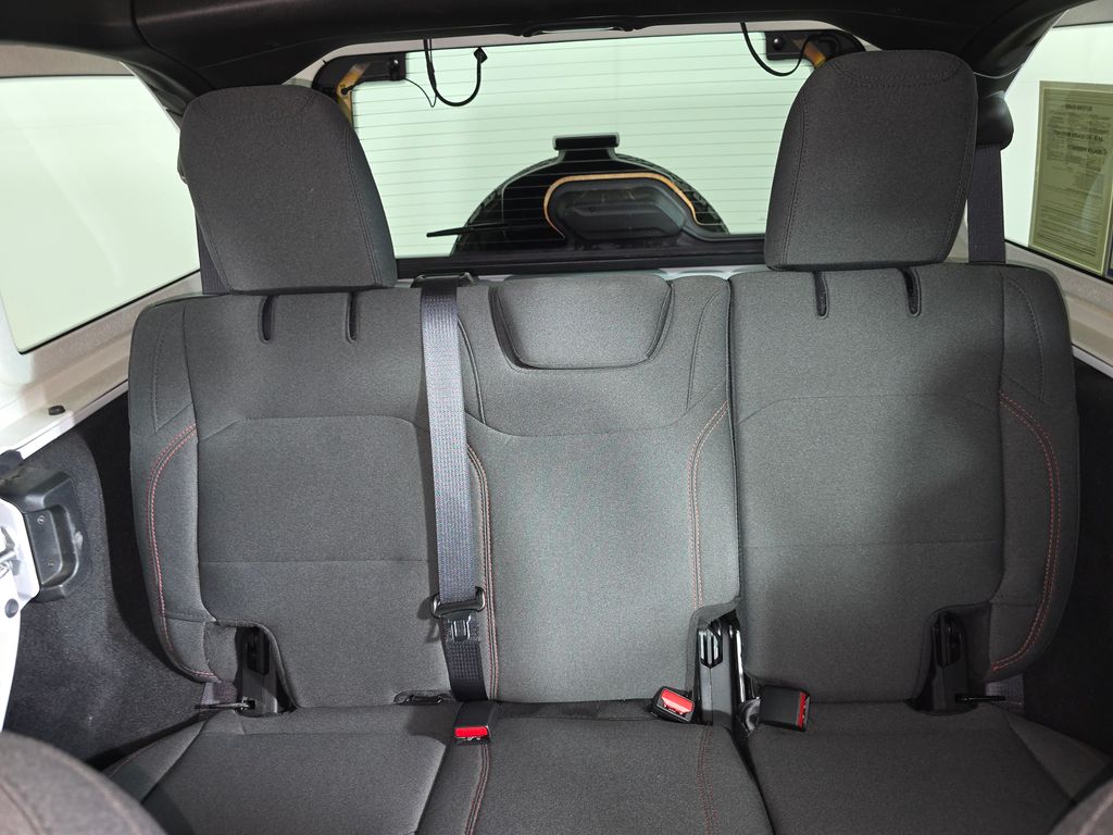 2025 Jeep Wrangler 4-Door Rubicon - Photo 12