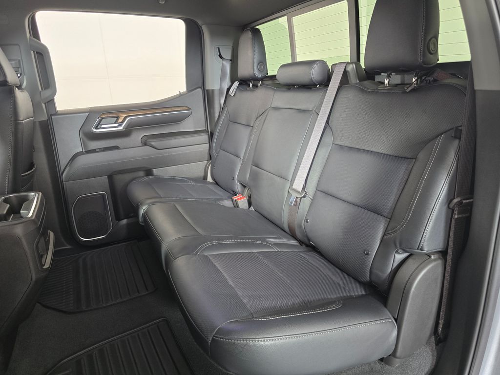 2023 Chevrolet Silverado 1500 RST - Photo 16