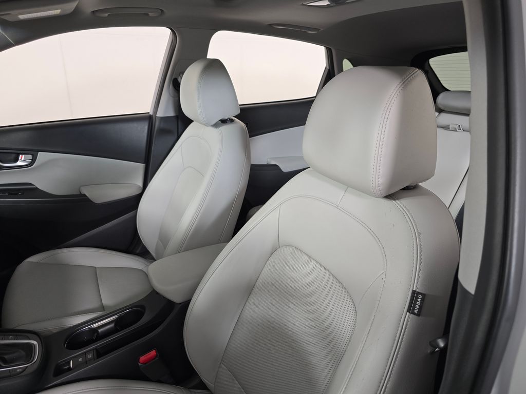 2022 Hyundai Kona Limited - Photo 12