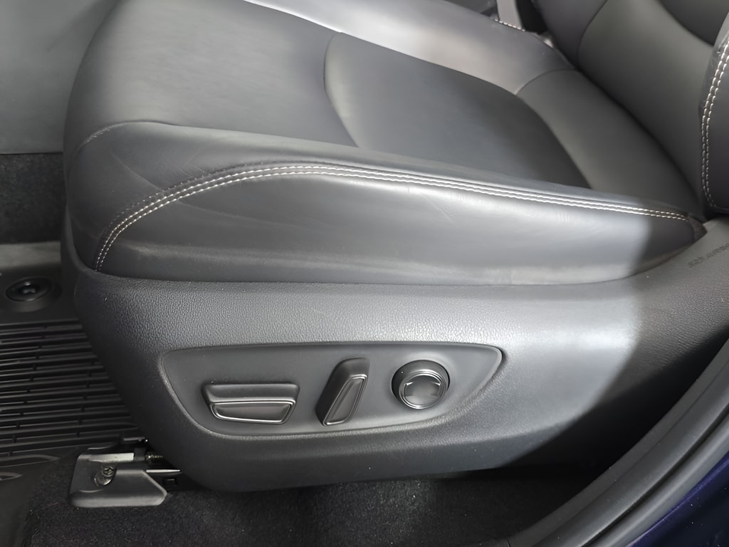 2024 Toyota RAV4 XLE Premium - Photo 12
