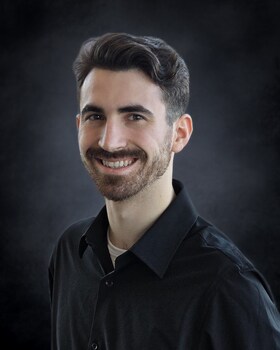 Staff member Dade Makarrall from e2f620e93145