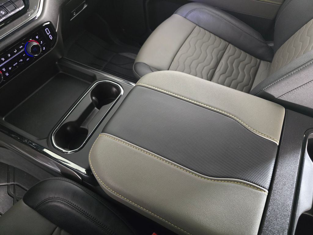 2024 Chevrolet Silverado 2500HD ZR2 - Photo 28