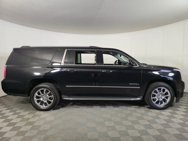 Used 2016 GMC Yukon XL Denali with VIN 1GKS2HKJ7GR258386 for sale in Baxter, Minnesota