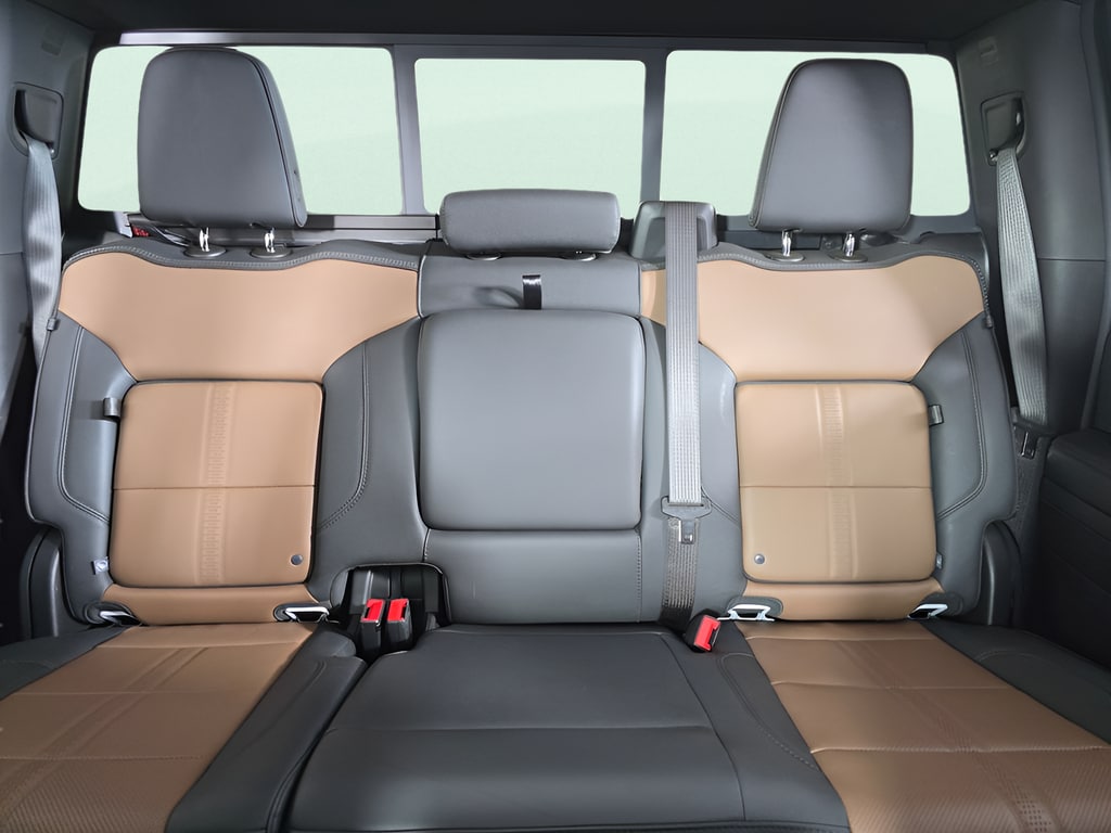 2025 Chevrolet Silverado 2500HD High Country - Photo 14