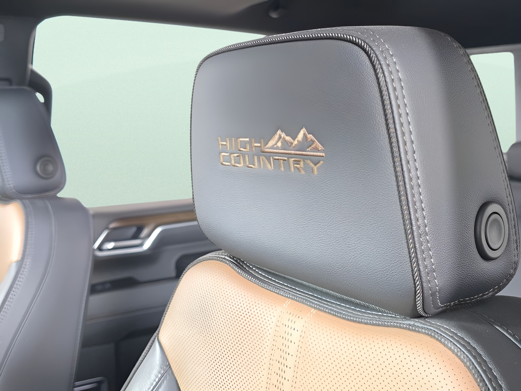 2025 Chevrolet Silverado 2500HD High Country - Photo 13