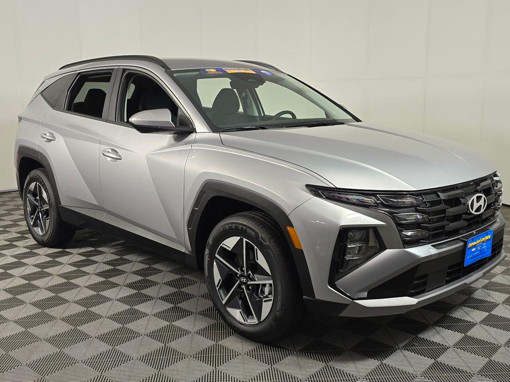 2026 Hyundai Tucson Blue SE's photo