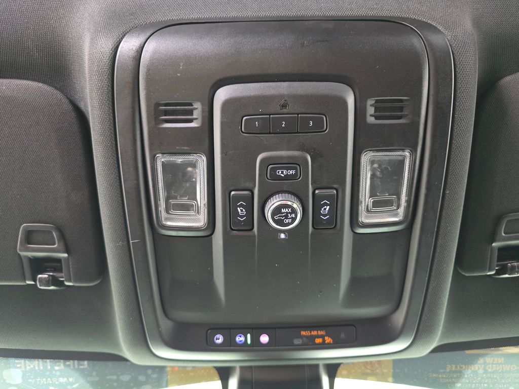 2022 Chevrolet Suburban RST - Photo 30