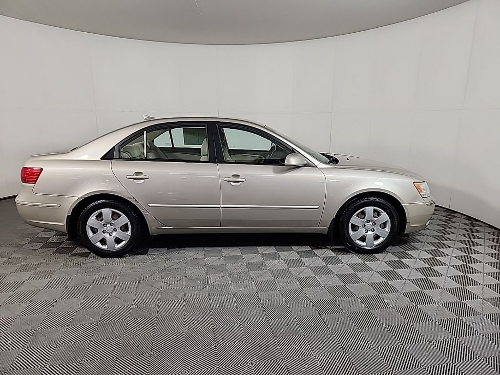 Used 2009 Hyundai Sonata GLS with VIN 5NPET46C69H553418 for sale in Baxter, Minnesota