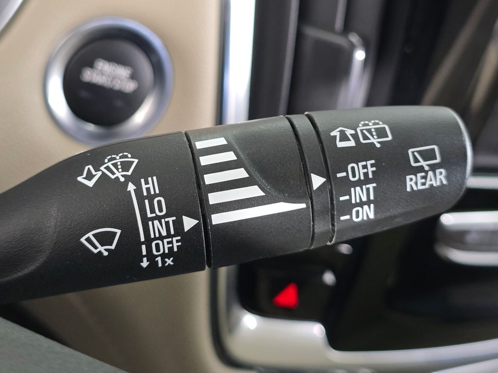 2023 Chevrolet Traverse LS - Photo 27