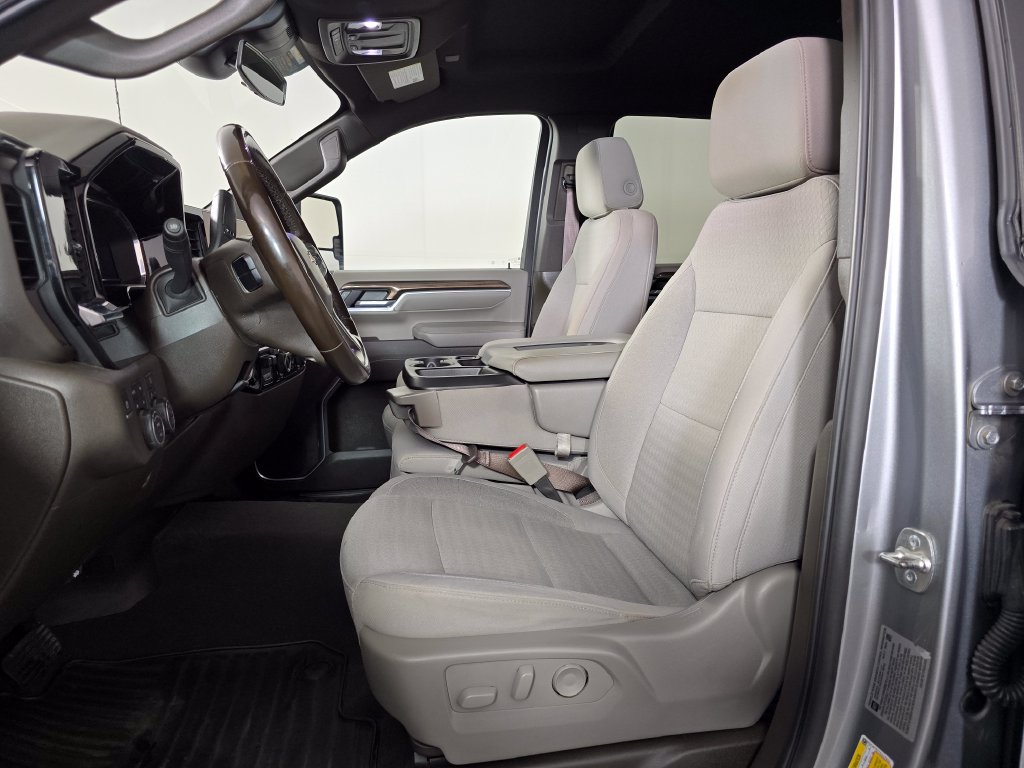 2025 Chevrolet Silverado 3500HD LT - Photo 12