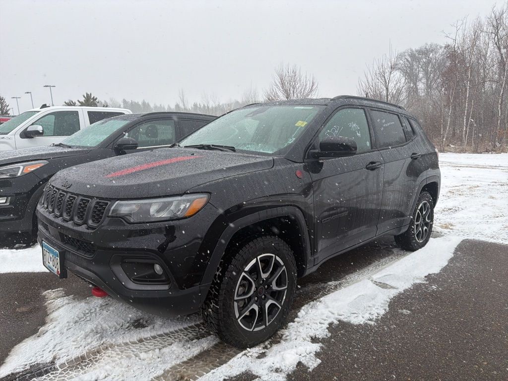 Used 2025 Jeep Compass Trailhawk SUV