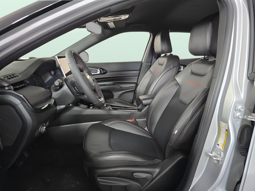 2025 Jeep Compass Trailhawk - Photo 11