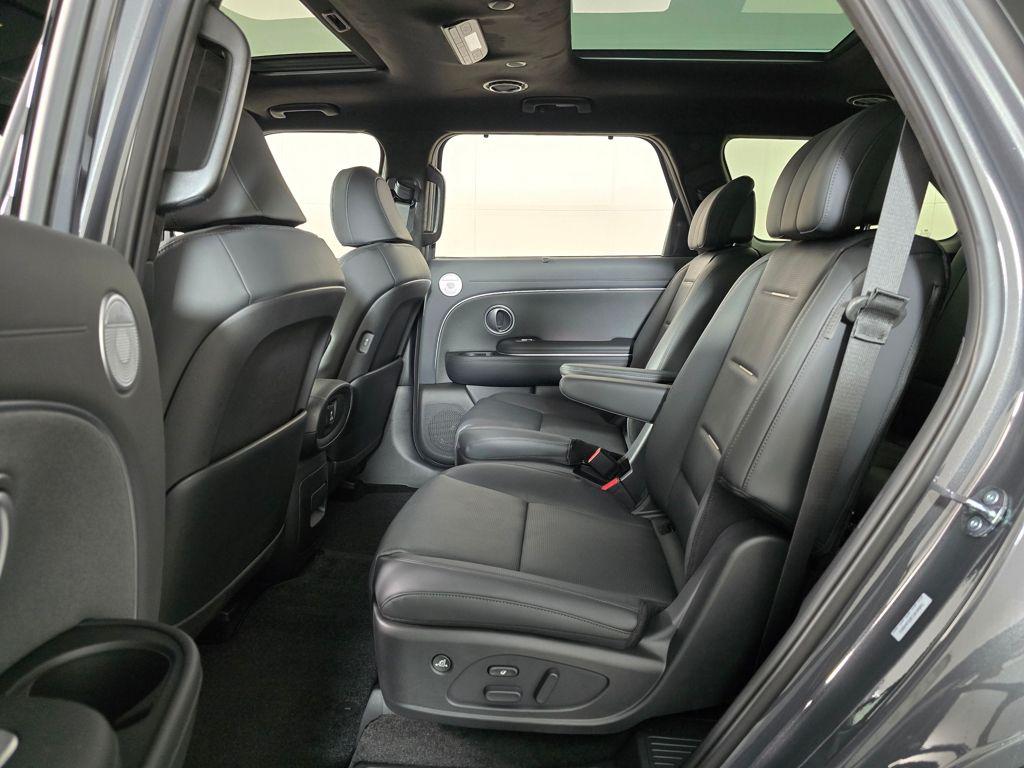 2026 Hyundai Palisade Calligraphy - Photo 14