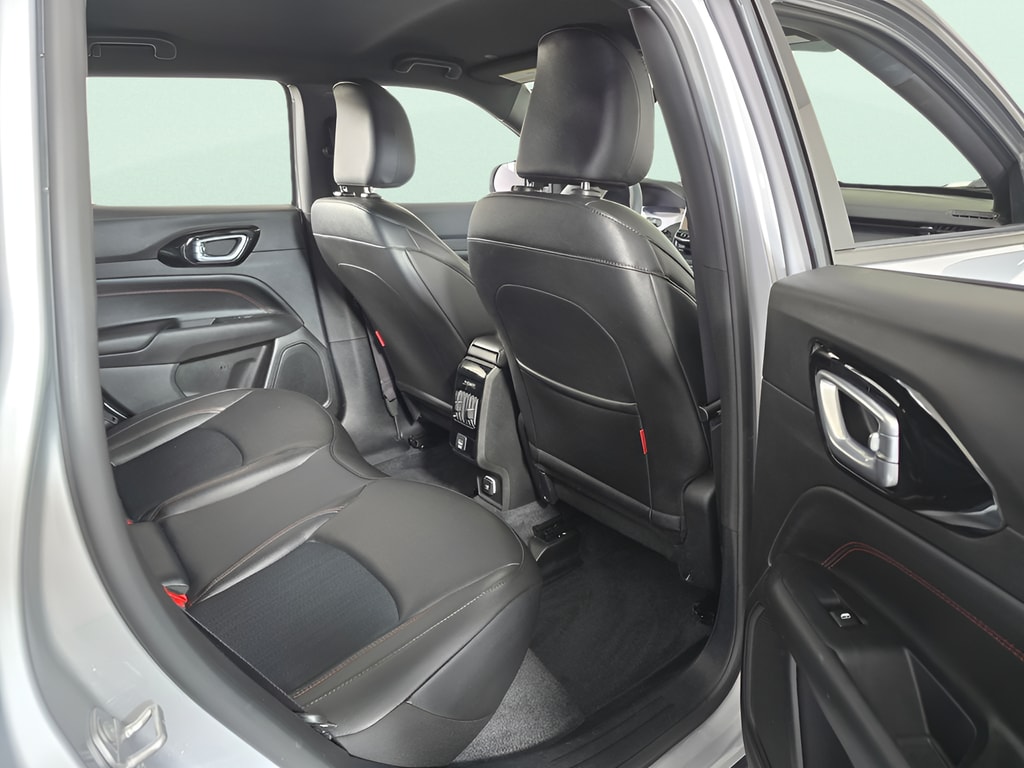 2025 Jeep Compass Trailhawk - Photo 17