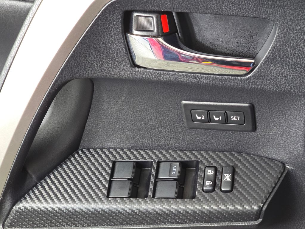 2015 Toyota RAV4 Limited - Photo 33
