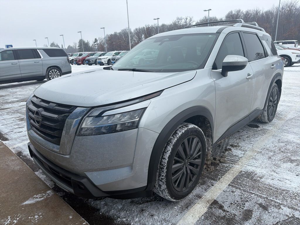 Used 2022 Nissan Pathfinder SL SUV