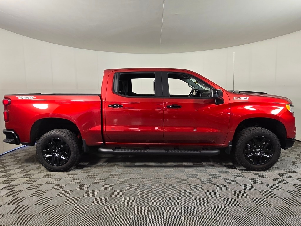 Used 2024 Chevrolet Silverado 1500 LT Trail Boss with VIN 3GCUDFED6RG112105 for sale in Baxter, Minnesota