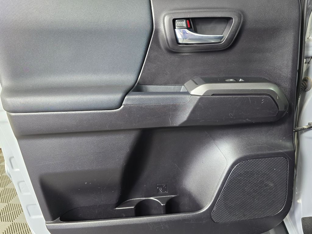 2020 Toyota Tacoma TRD Sport - Photo 31