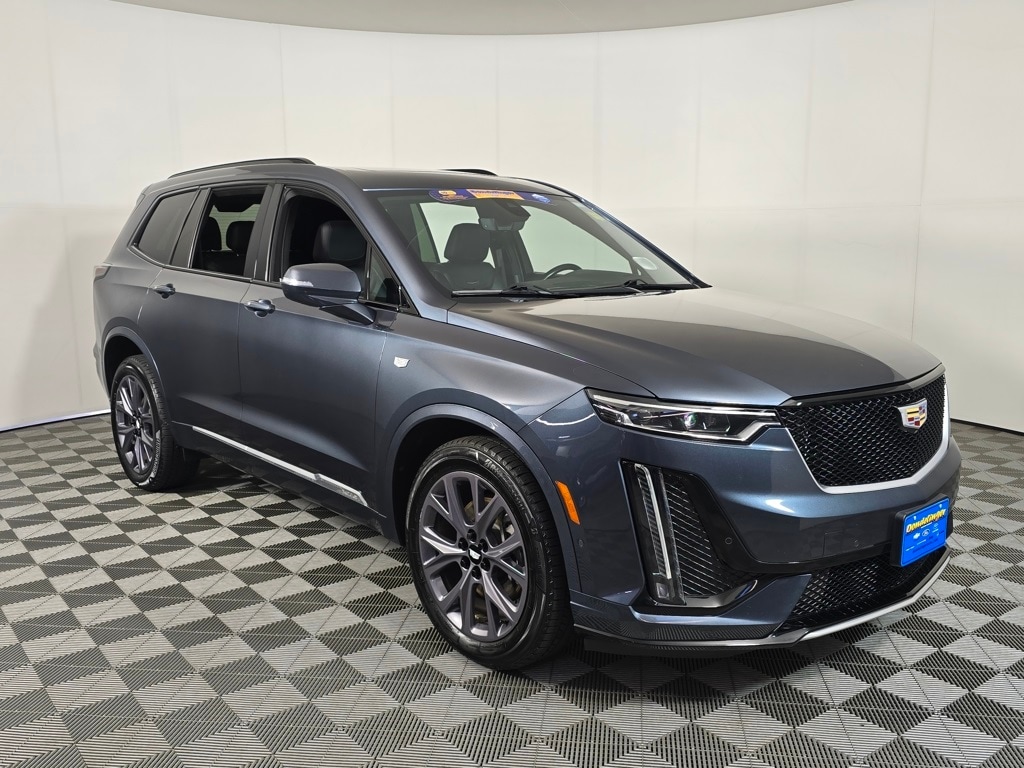Used 2020 Cadillac XT6 Sport with VIN 1GYKPGRS3LZ124503 for sale in Baxter, Minnesota