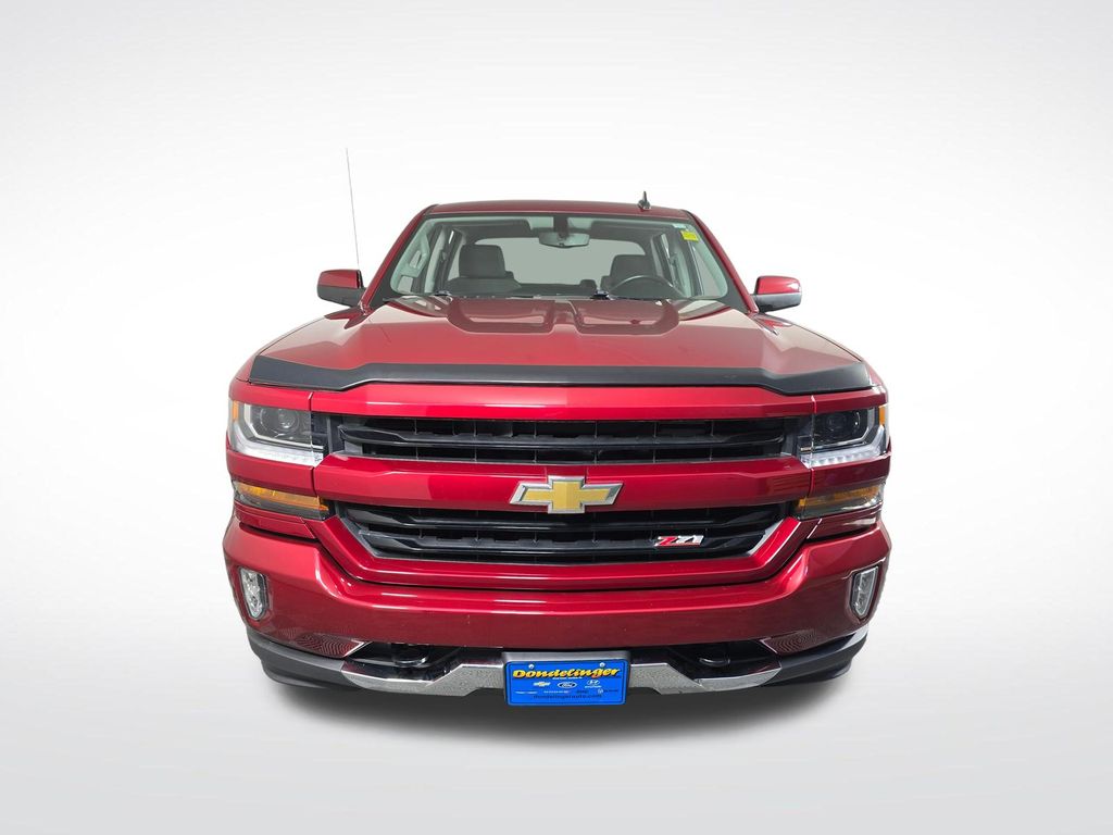 Used 2018 Chevrolet Silverado 1500 LT with VIN 3GCUKREC1JG352651 for sale in Baxter, Minnesota