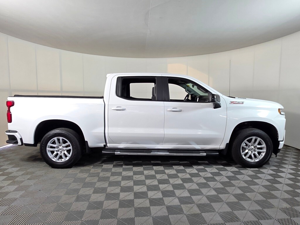 2020 Chevrolet Silverado 1500 RST photo 2