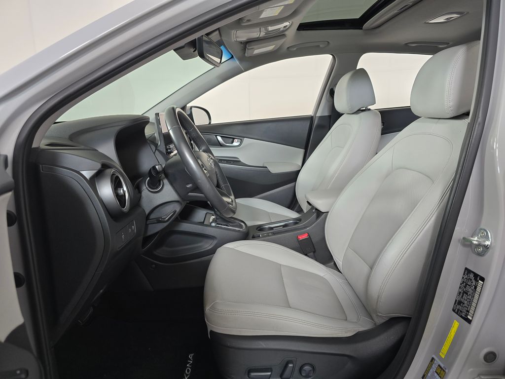 2022 Hyundai Kona Limited - Photo 11