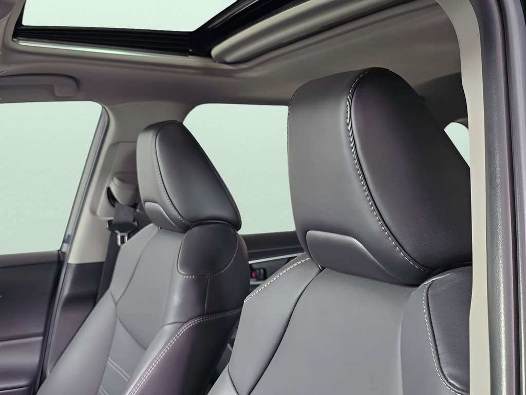 2024 Toyota RAV4 XLE Premium - Photo 13